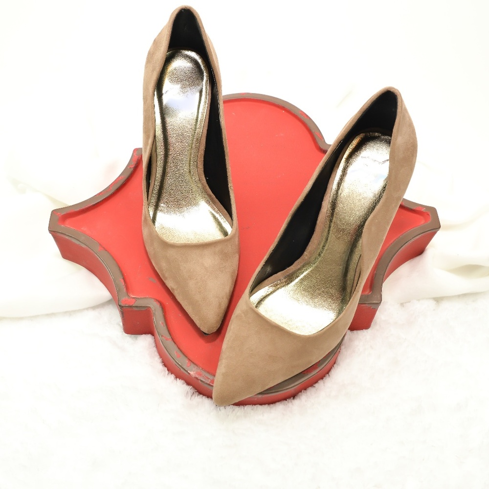 Nuede Suede Pump